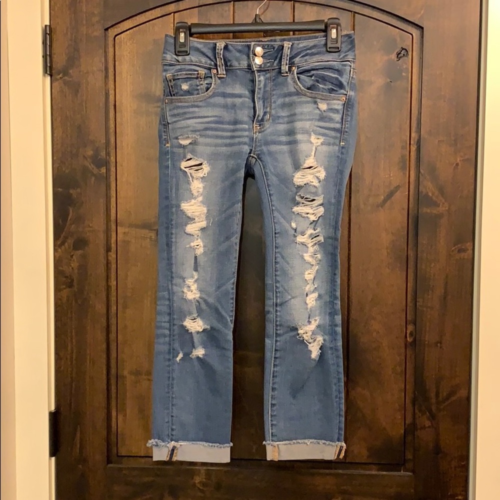 Distressed capris